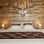 Luxury Zupanovic * トロギール