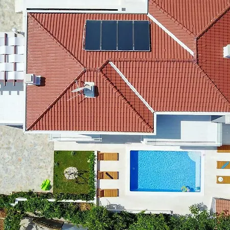 아파트 Luxury Zupanovic 트로기르