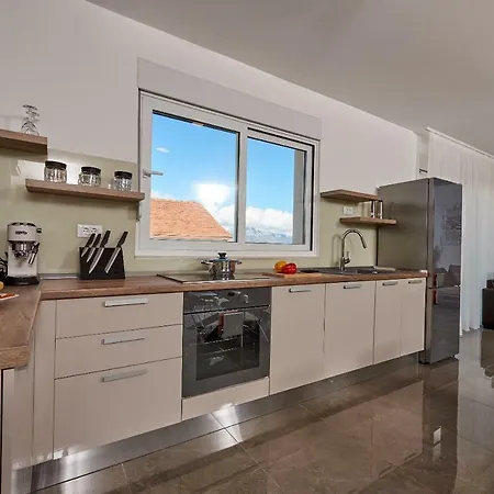 Luxury Zupanovic Traù
